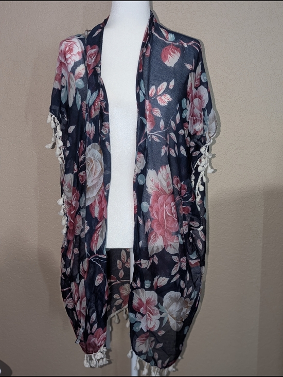 riah fashion Other - Riah Fashion Los Angeles Women's Floral Kimono - Cover Up Navy & Pink